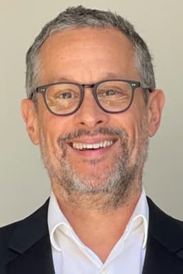 جیمز توماس